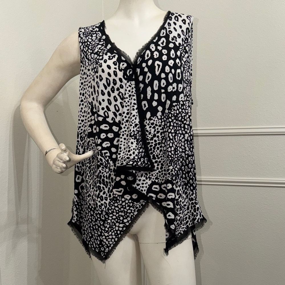 Sunny Leigh Monochrome Animal Print Top